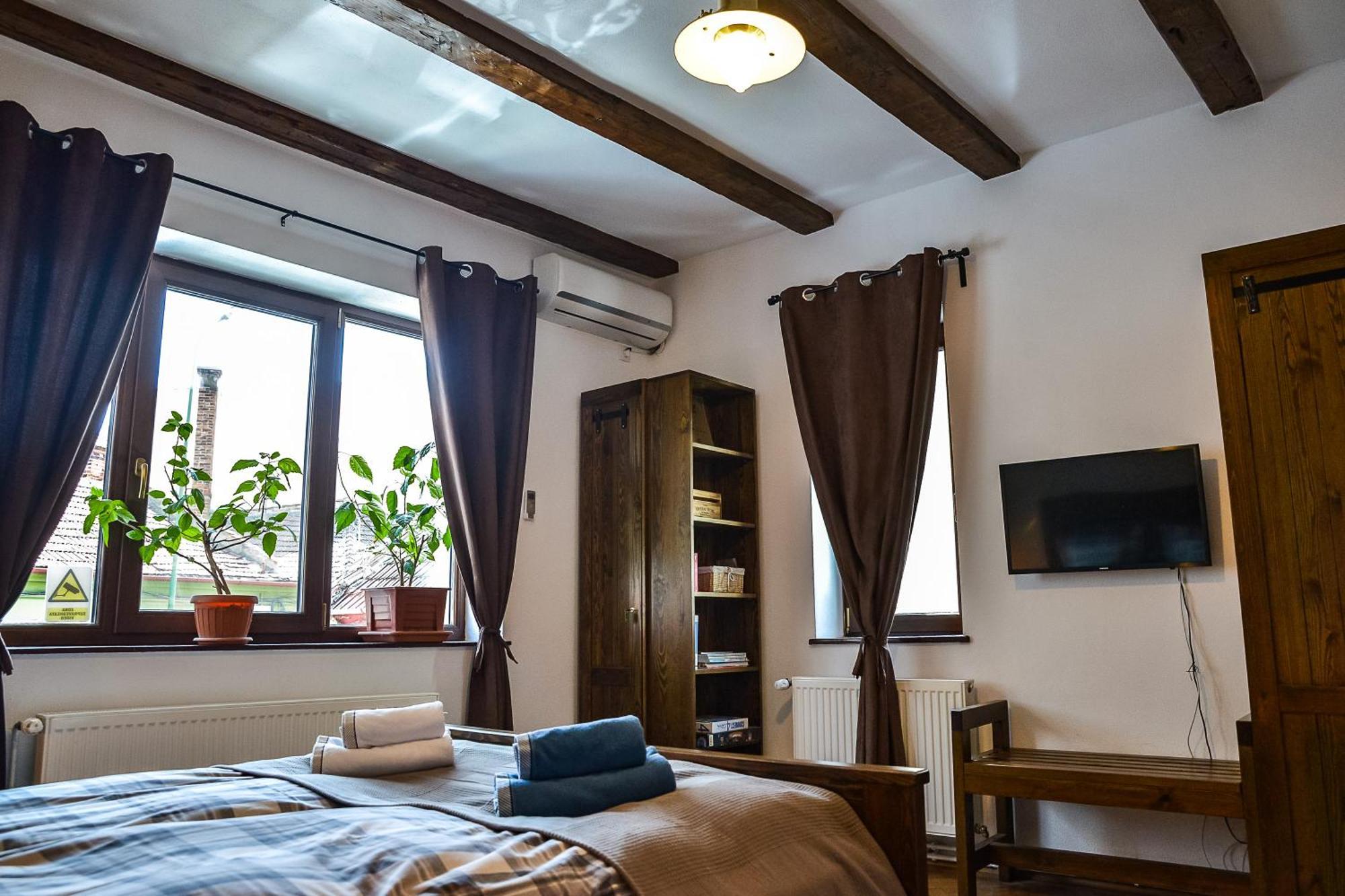 Buzoianu Residence By Holztreppe Брашов Екстериор снимка