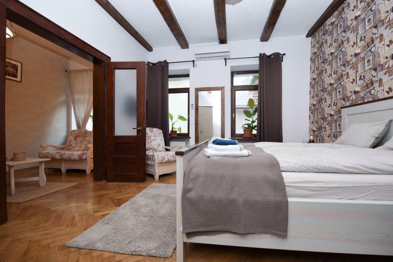 Buzoianu Residence By Holztreppe Брашов Екстериор снимка