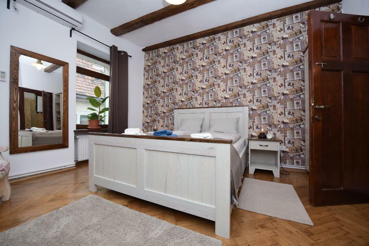 Buzoianu Residence By Holztreppe Брашов Екстериор снимка